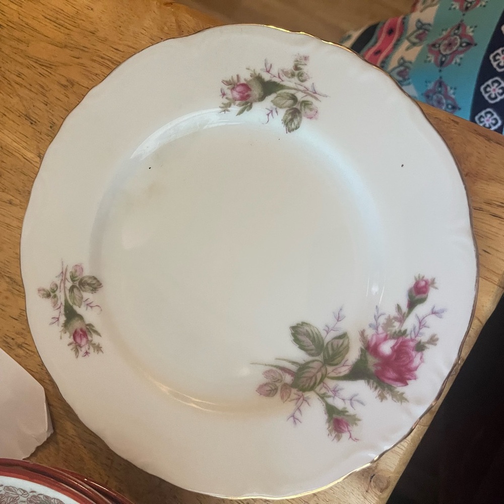 Ucagco China Dessert/Pie Plate (Old Rose) Gold Trimmed Circa 1947 Japan-6”